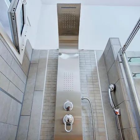 Casa Androniki アパート コルフ島